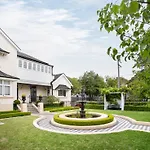Executive Studio With Patio Near Trains